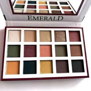 BEAUTY CREATIONS EMERALD EYESHADOW PALETTE CRUELTY‎ FREE